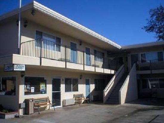 Americas Best Value Inn Visalia Exterior photo